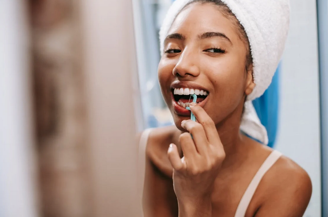 teeth flossing